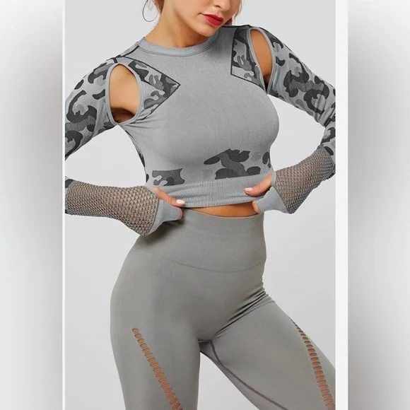 Long Sleeve Shirt - Camo Print  S Small - Yoga Dark Gray & Black - Picture 2 of 8